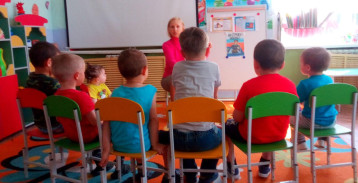 Беседа с детьми на тему "На страже закона" Беседа с детьми на тему "На страже закона".